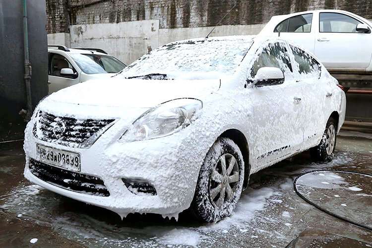 10 White Car Cleaning Tips